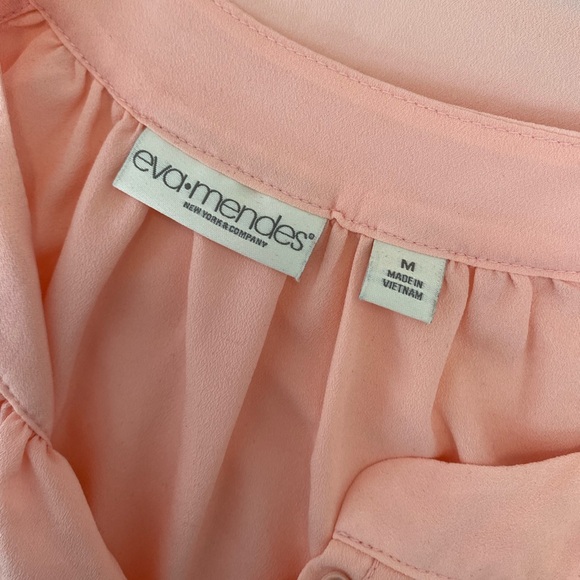 New York & Company Eva Mendes Collection Peach Top, Woman’s Medium - Item 0015 - Picture 2 of 4